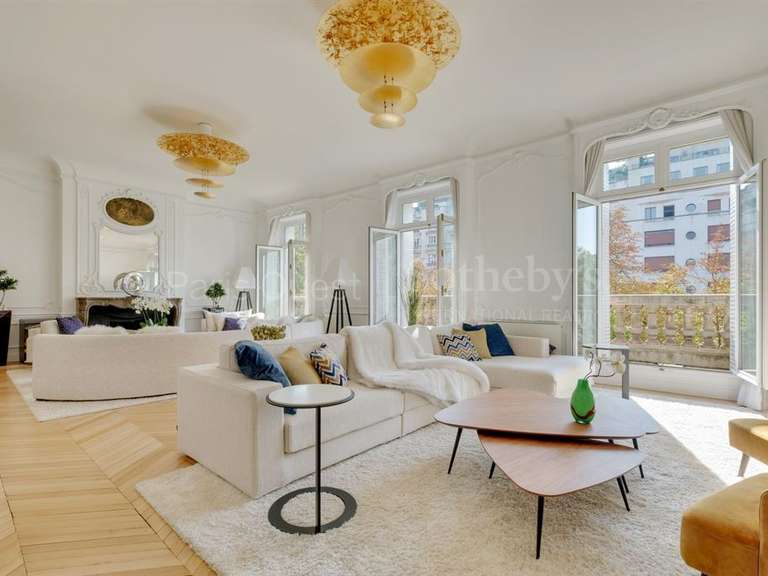 Appartement Paris 16e - 4 chambres - 305m²