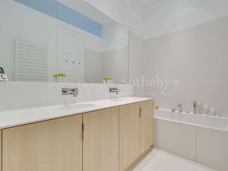 Appartement Paris 16e - 4 chambres - 305m²