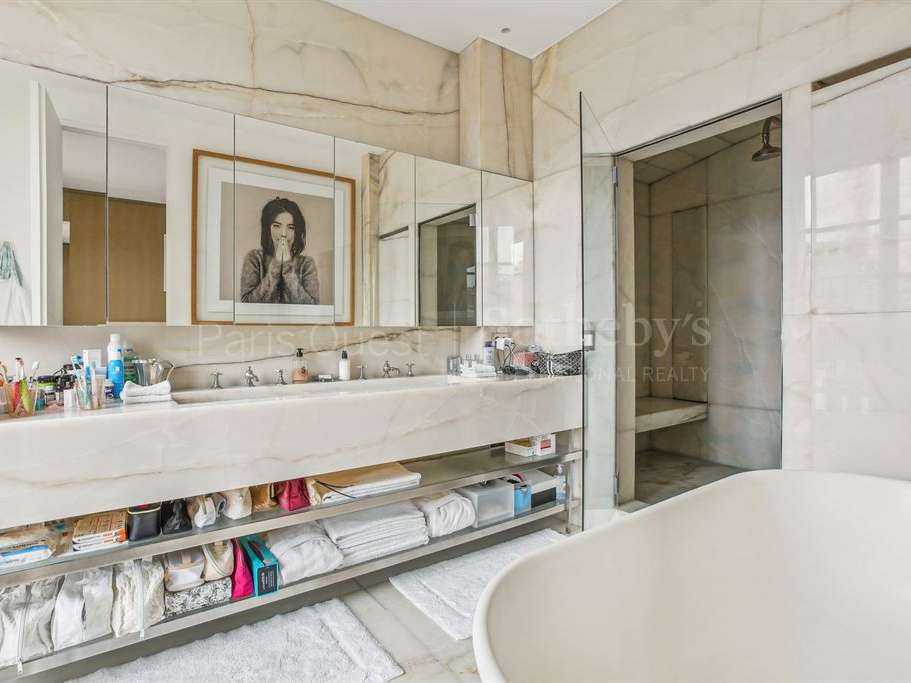 Apartment Paris 16e