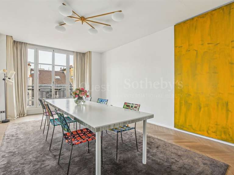 Apartment Paris 16e - 3 bedrooms - 290m²
