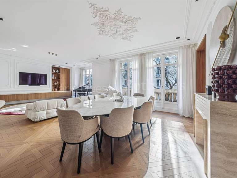 Apartment Paris 16e - 4 bedrooms - 179m²