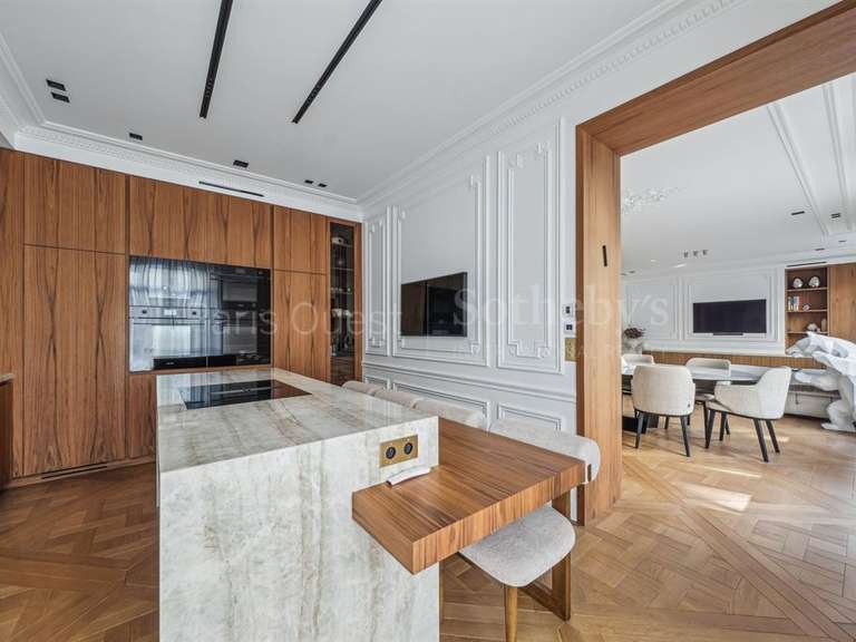 Apartment Paris 16e - 4 bedrooms - 179m²