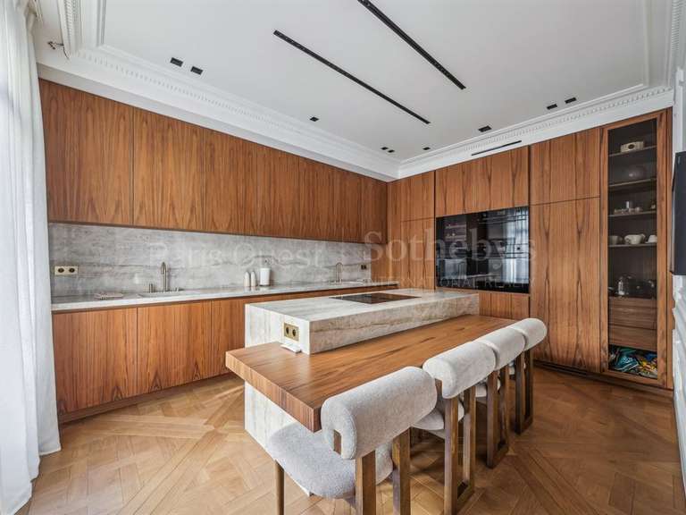 Apartment Paris 16e - 4 bedrooms - 179m²