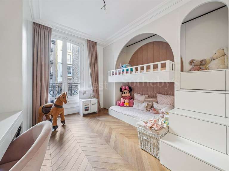 Apartment Paris 16e - 4 bedrooms - 179m²