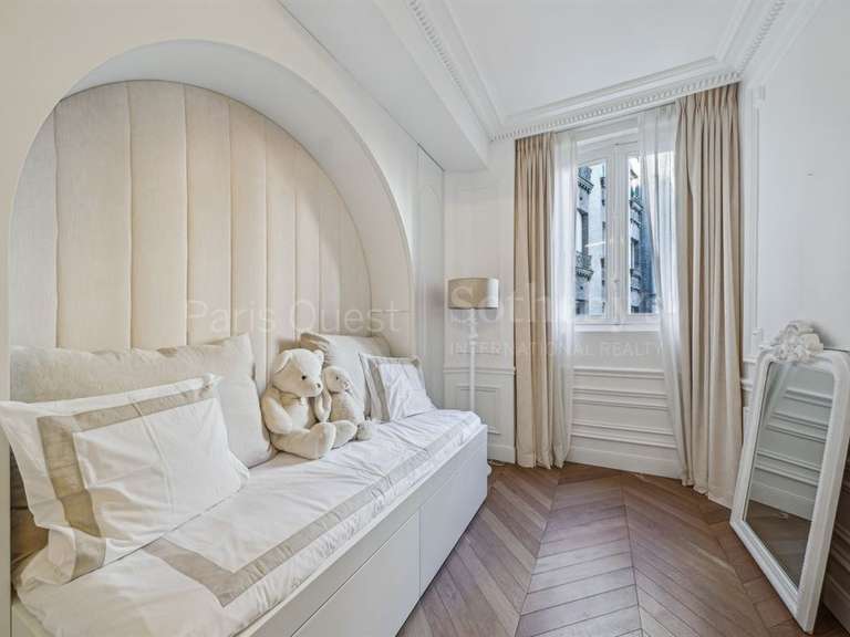 Apartment Paris 16e - 4 bedrooms - 179m²