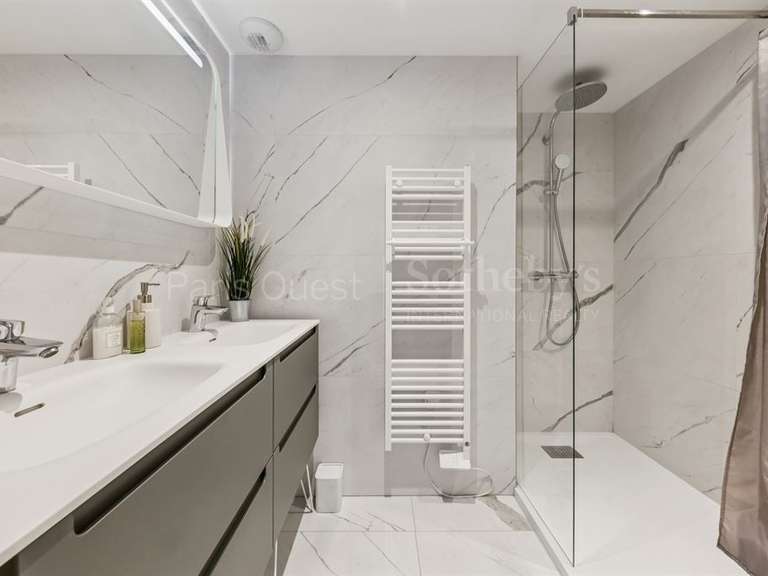 Appartement Paris 16e - 2 chambres - 93m²