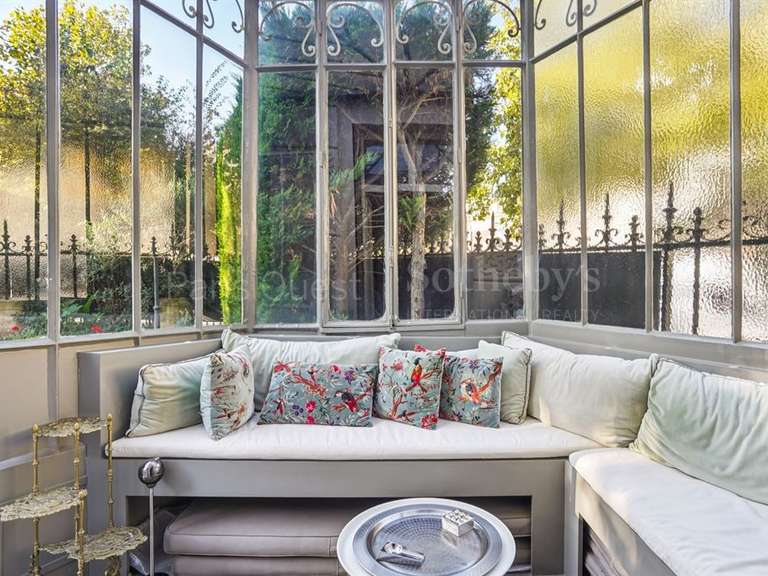 Appartement Paris 16e - 3 chambres - 134m²
