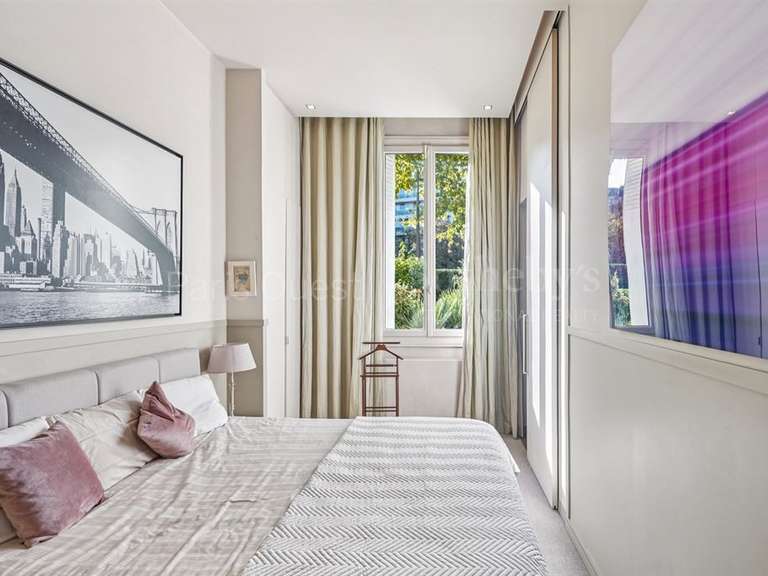 Appartement Paris 16e - 3 chambres - 134m²
