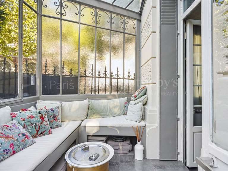 Appartement Paris 16e - 3 chambres - 134m²