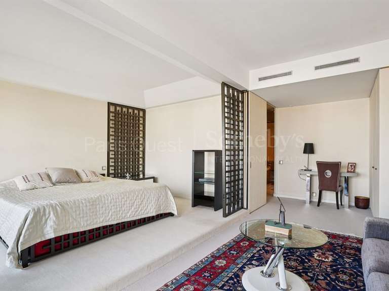 Appartement Paris 16e - 2 chambres - 135m²