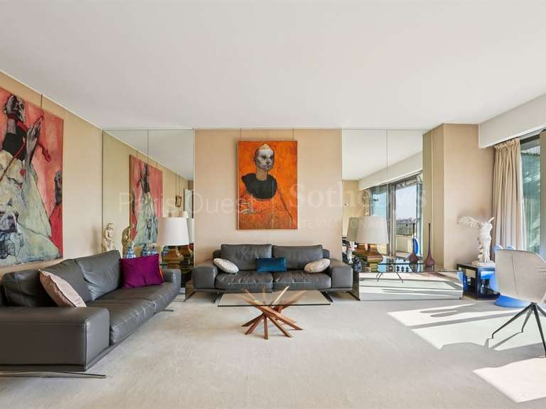 Appartement Paris 16e - 2 chambres - 135m²