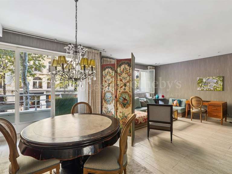 Appartement Paris 16e - 2 chambres - 106m²