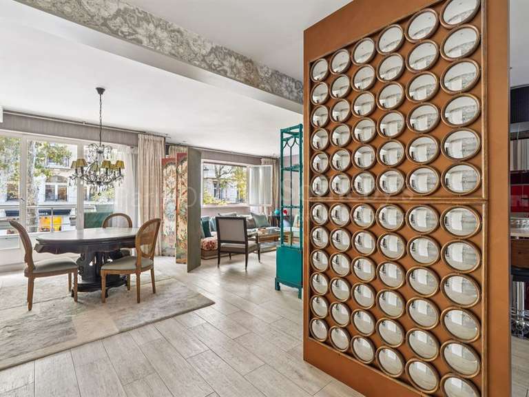 Appartement Paris 16e - 2 chambres - 106m²