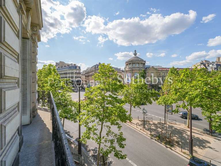Appartement Paris 16e - 3 chambres - 216m²