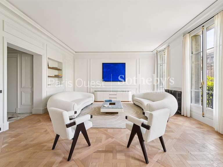 Appartement Paris 16e - 3 chambres - 216m²