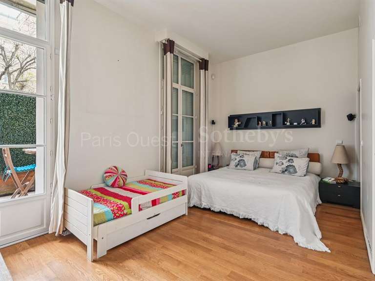 Appartement Paris 16e - 2 chambres - 120m²