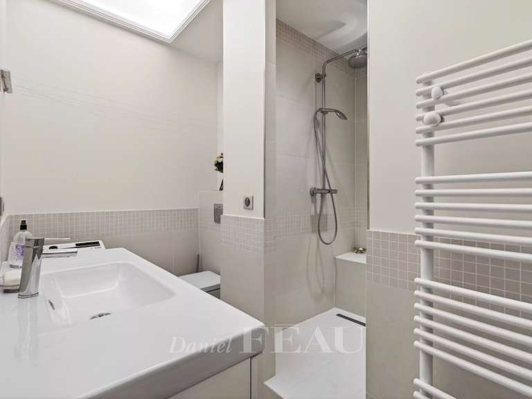 Appartement Paris 16e - 2 chambres - 110m²