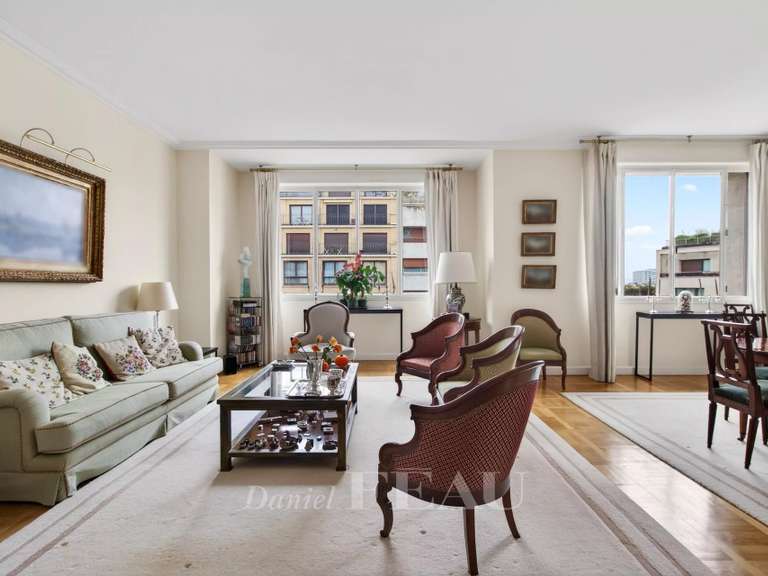 Appartement Paris 16e - 2 chambres - 110m²