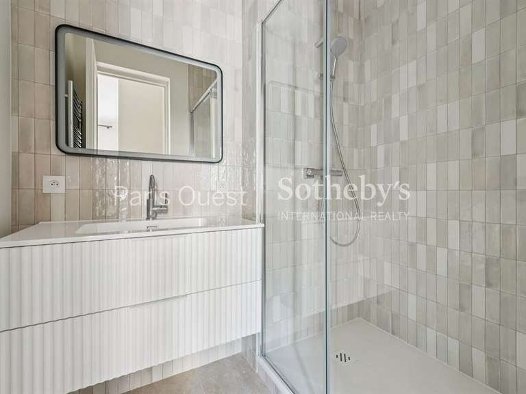 Appartement Paris 16e - 3 chambres - 111m²