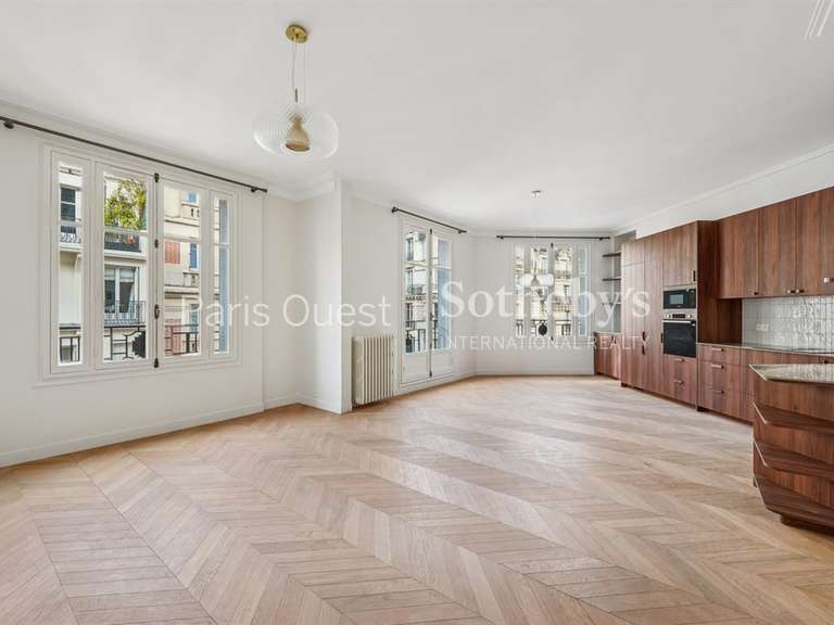 Appartement Paris 16e - 3 chambres - 111m²