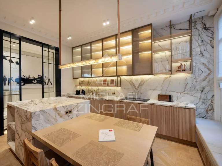 Appartement Paris 16e - 3 chambres - 234m²