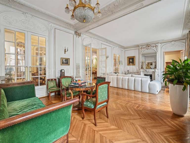 Appartement Paris 16e - 4 chambres - 252m²
