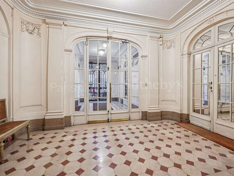 Appartement Paris 16e - 4 chambres - 252m²