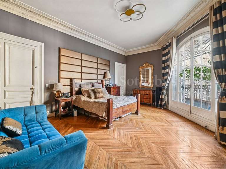 Appartement Paris 16e - 4 chambres - 252m²