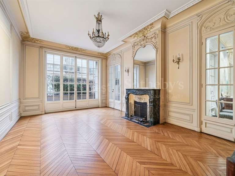 Appartement Paris 16e - 4 chambres - 252m²