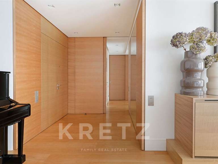 Appartement Paris 16e - 2 chambres - 125m²