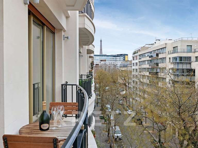 Appartement Paris 16e - 2 chambres - 125m²