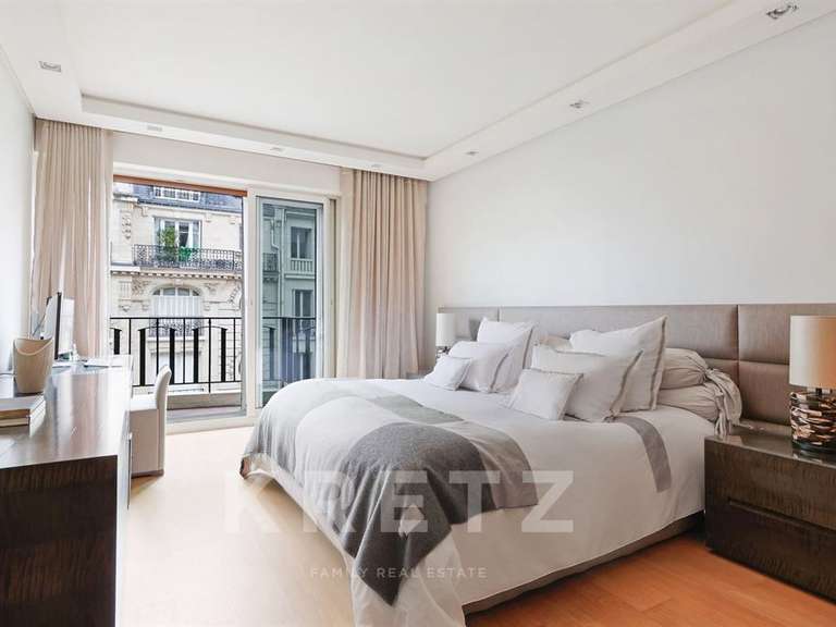 Appartement Paris 16e - 2 chambres - 125m²