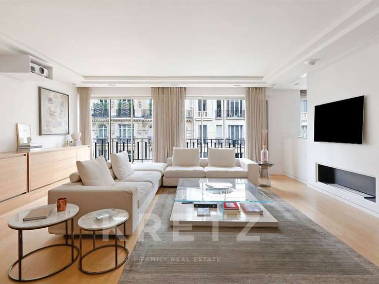 Appartement Paris 16e - 2 chambres - 125m²