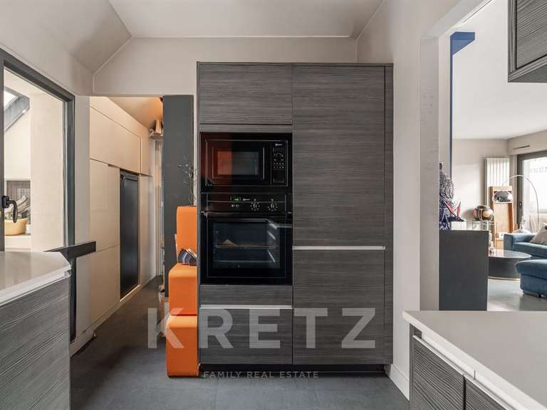 Appartement Paris 16e - 2 chambres - 120m²