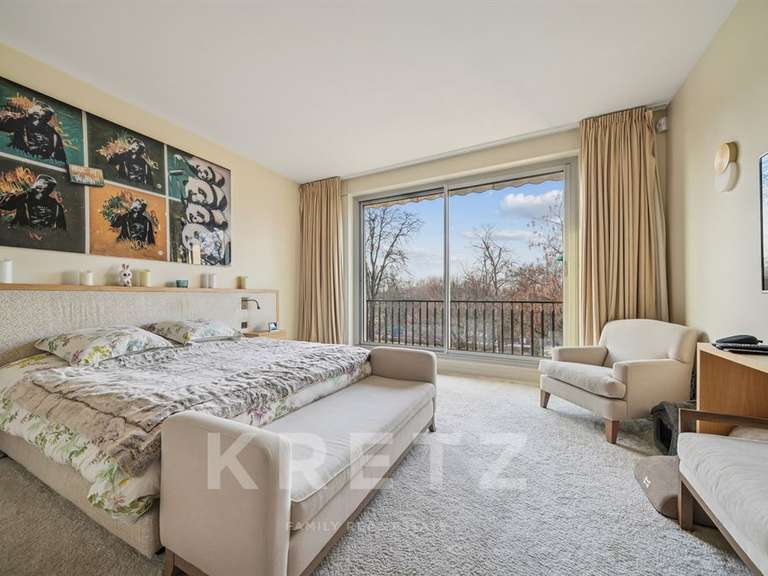 Appartement Paris 16e - 5 chambres - 326m²