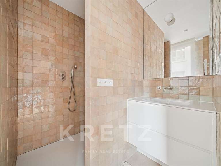 Appartement Paris 16e - 5 chambres - 326m²