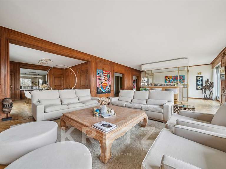 Appartement Paris 16e - 5 chambres - 326m²