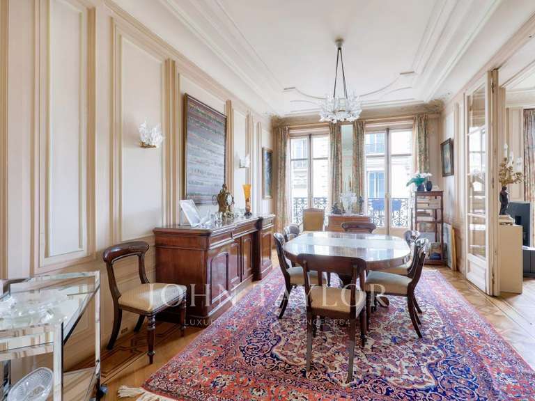 Apartment Paris 16e - 2 bedrooms - 140m²