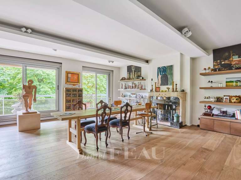 Appartement Paris 16e - 4 chambres - 227m²