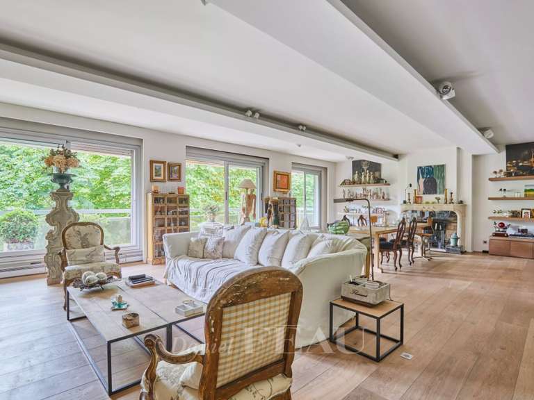 Appartement Paris 16e - 4 chambres - 227m²
