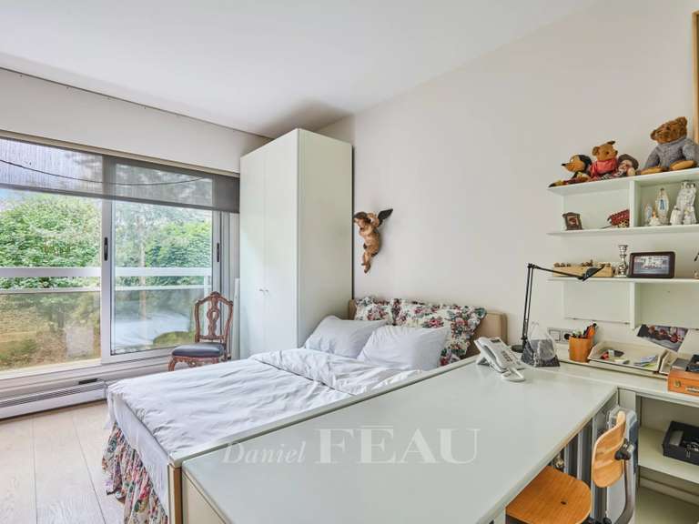 Appartement Paris 16e - 4 chambres - 227m²