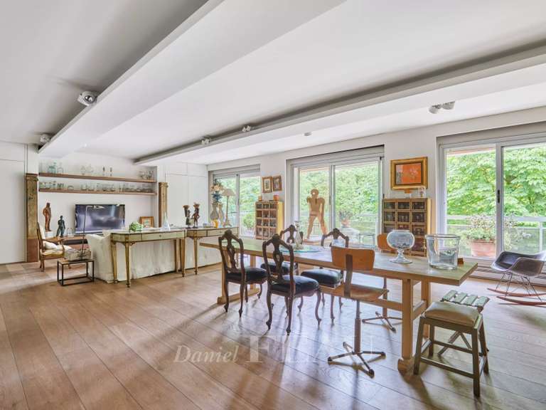 Appartement Paris 16e - 4 chambres - 227m²