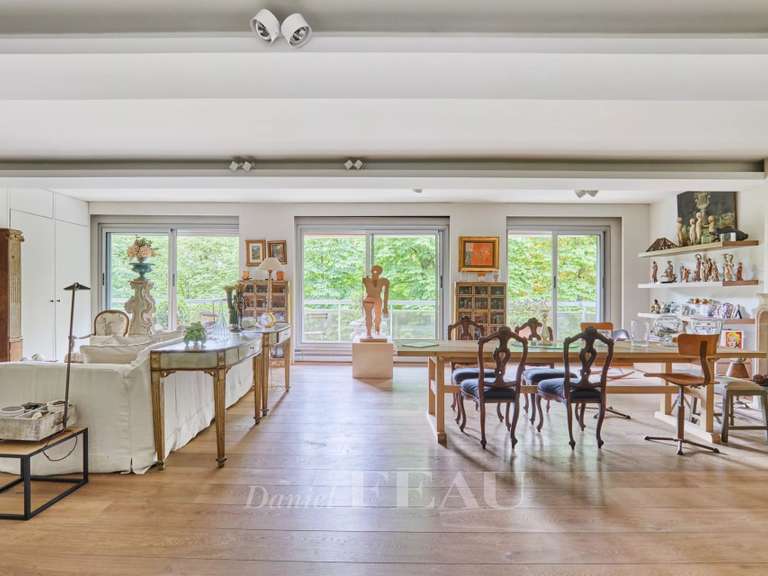 Appartement Paris 16e - 4 chambres - 227m²