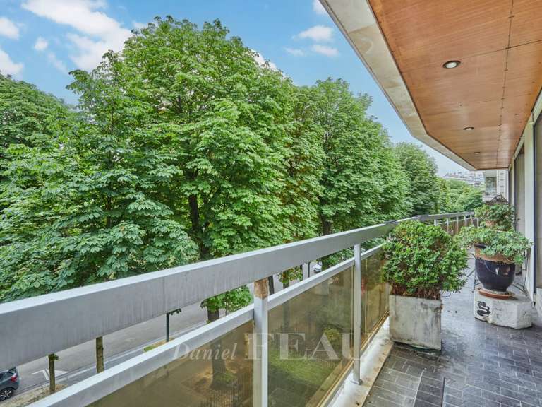 Appartement Paris 16e - 4 chambres - 227m²