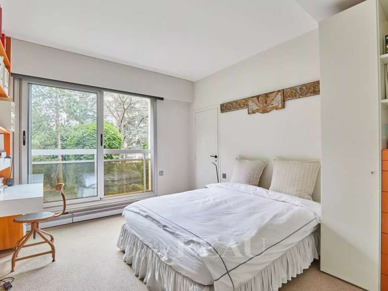 Appartement Paris 16e - 4 chambres - 227m²