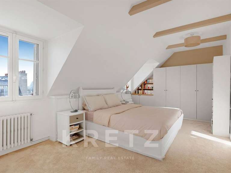Appartement Paris 16e - 3 chambres - 168m²