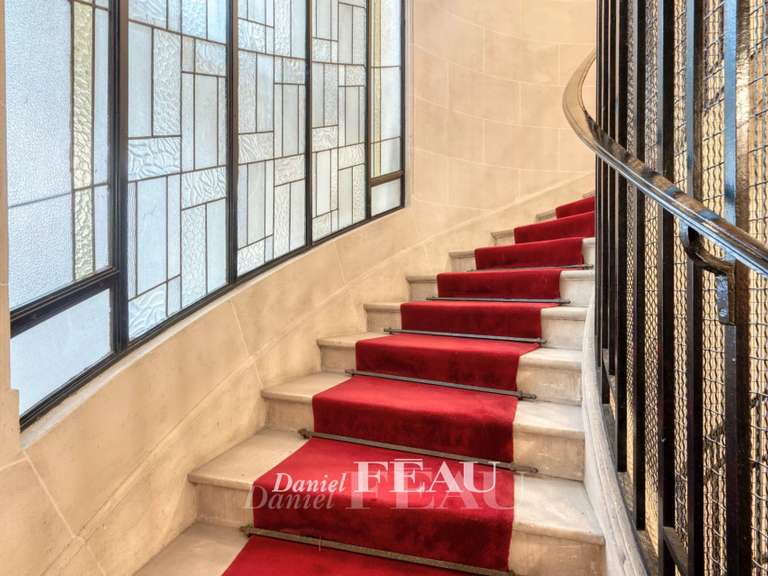 Appartement Paris 16e - 3 chambres - 159m²