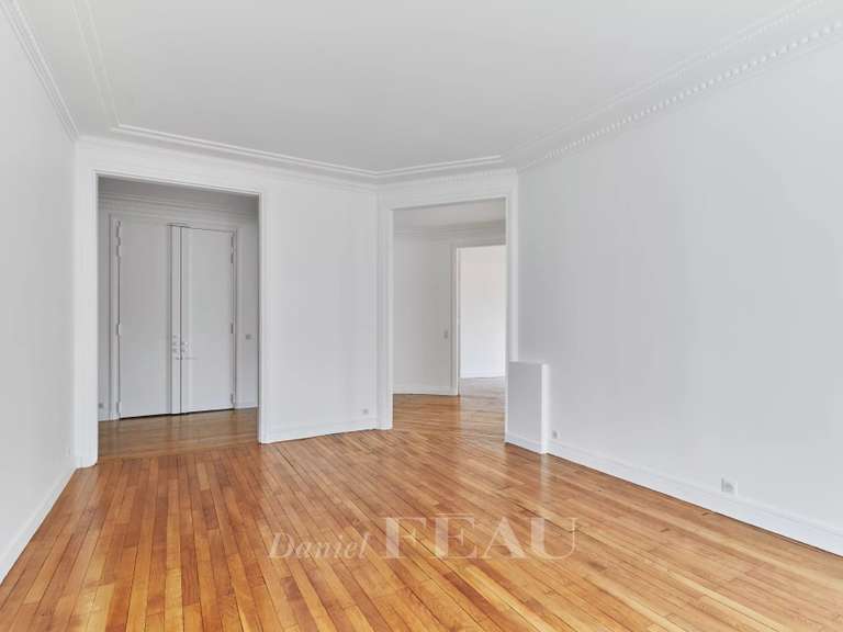 Appartement Paris 16e - 3 chambres - 159m²