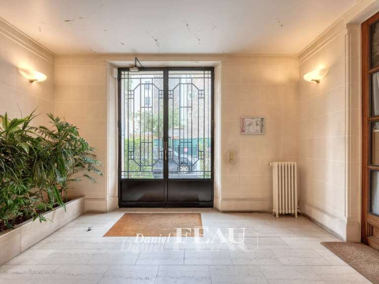 Appartement Paris 16e - 3 chambres - 159m²