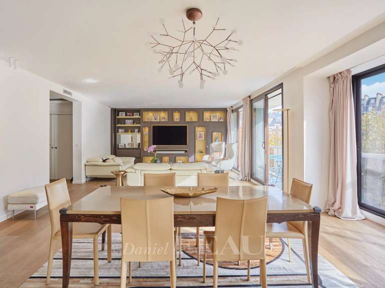 Appartement Paris 16e - 3 chambres - 191m²